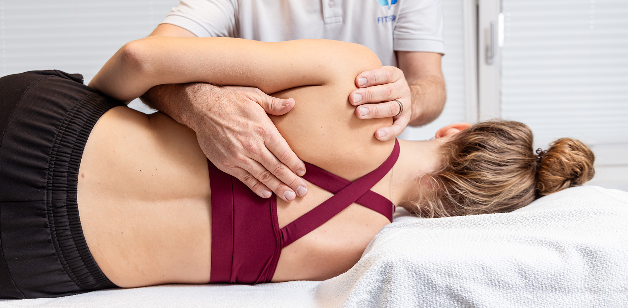 Manuelle Behandlungstechniken bei Rückenproblemen